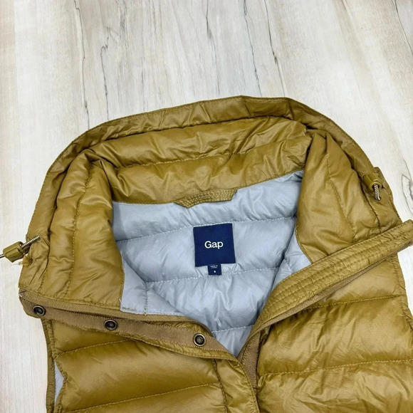 Gap lightweight puffer down Vest Mustard brown yellow warm Sz Small - Picture 5 of 8